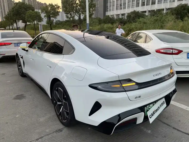Xiaomi SU7 — Фото автомобиля 4