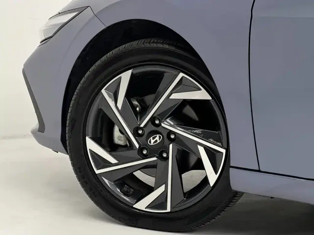 Hyundai Elantra — Фото автомобиля 20