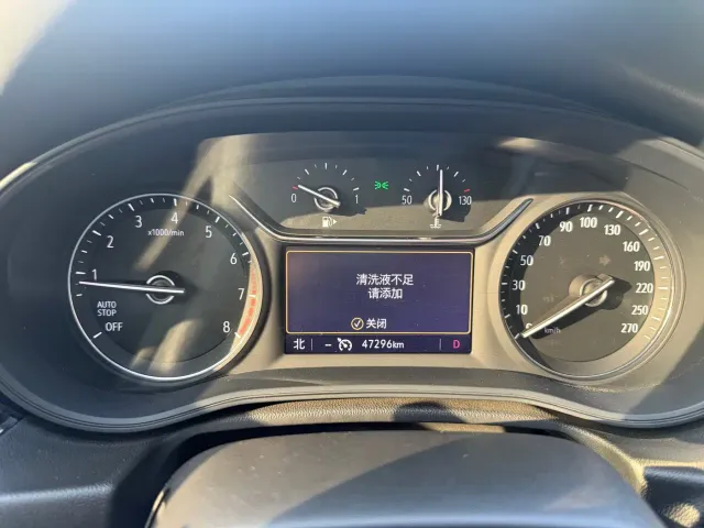 Buick Regal — Фото автомобиля 11