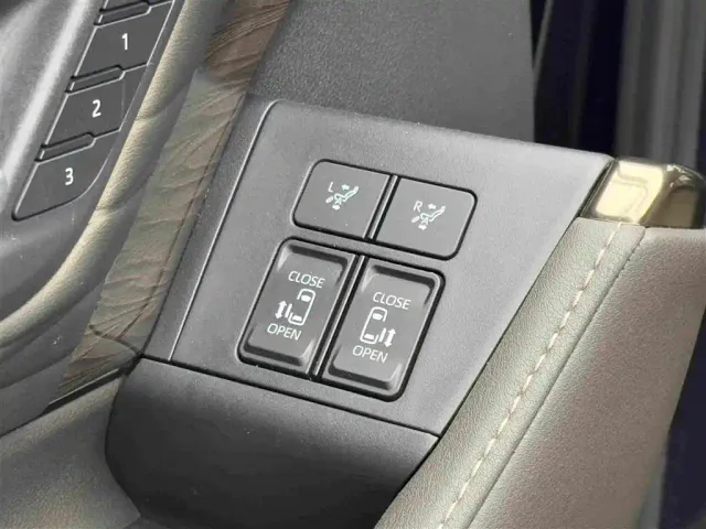 Toyota Alphard — Фото автомобиля 15