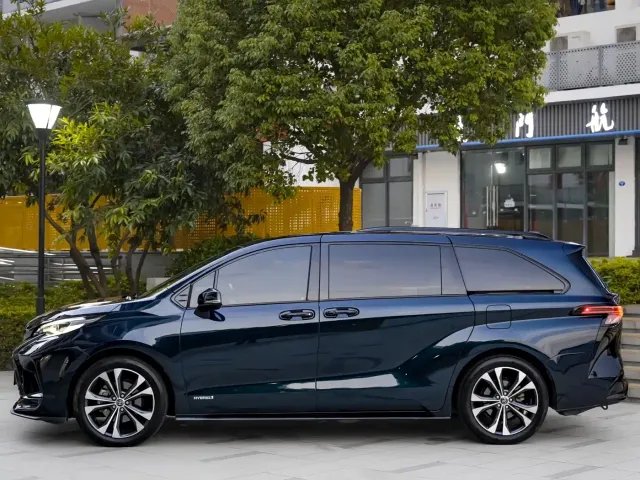 Toyota Granvia — Фото автомобиля 7