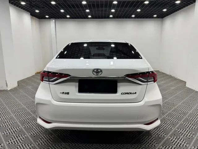 Toyota Corolla — Фото автомобиля 8