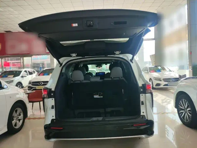 Toyota Granvia — Фото автомобиля 18