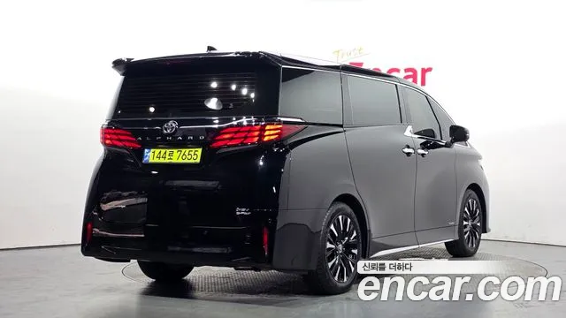 Toyota Alphard — Фото автомобиля 2