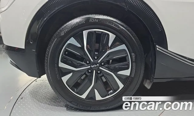 Kia EV6 — Фото автомобиля 5