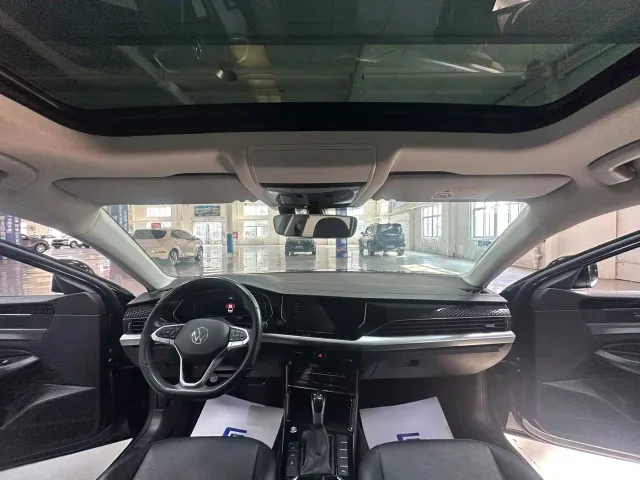 Volkswagen Passat — Фото автомобиля 10