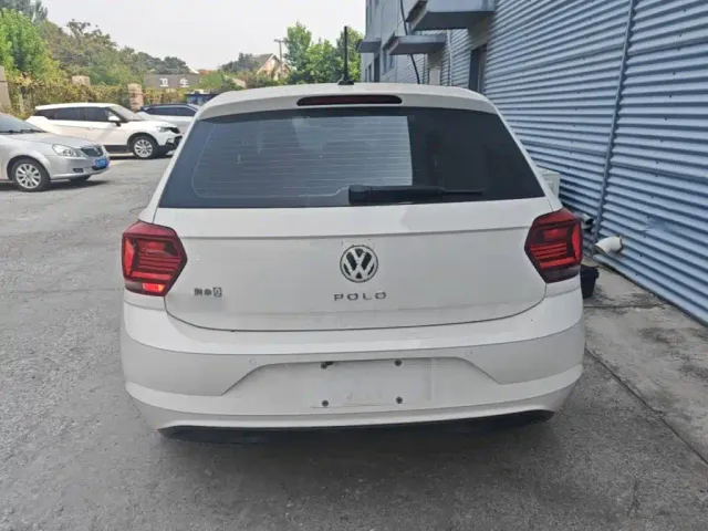 Volkswagen Polo — Фото автомобиля 5