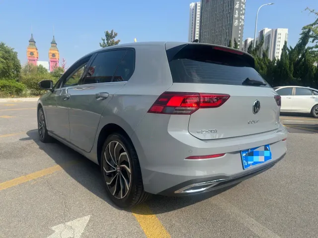 Volkswagen Golf — Фото автомобиля 14