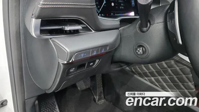 Genesis GV80 — Фото автомобиля 26