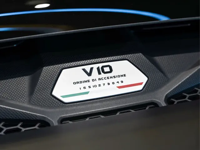 Lamborghini Huracan — Фото автомобиля 12