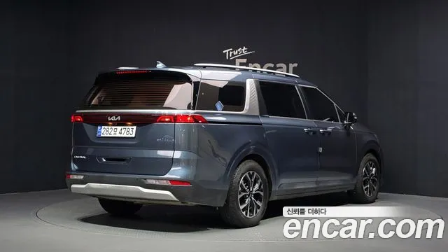 Kia Canival Carnival 4 поколение Дизель 9 мест Prestige — Фото автомобиля 2