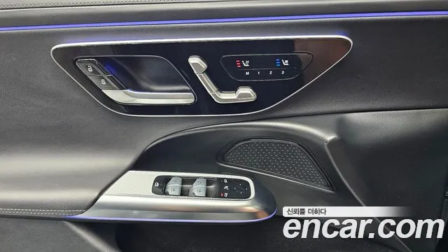 Mercedes-Benz E-Class — Фото автомобиля 17