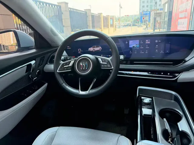 Buick E5 — Фото автомобиля 5