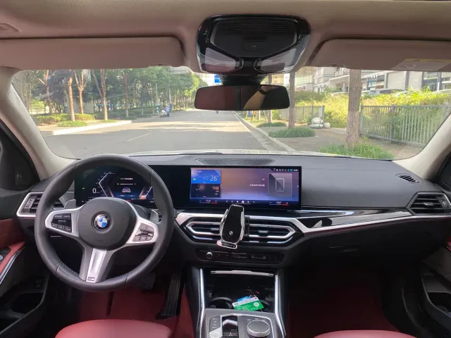 BMW 3 Series — Фото автомобиля 6