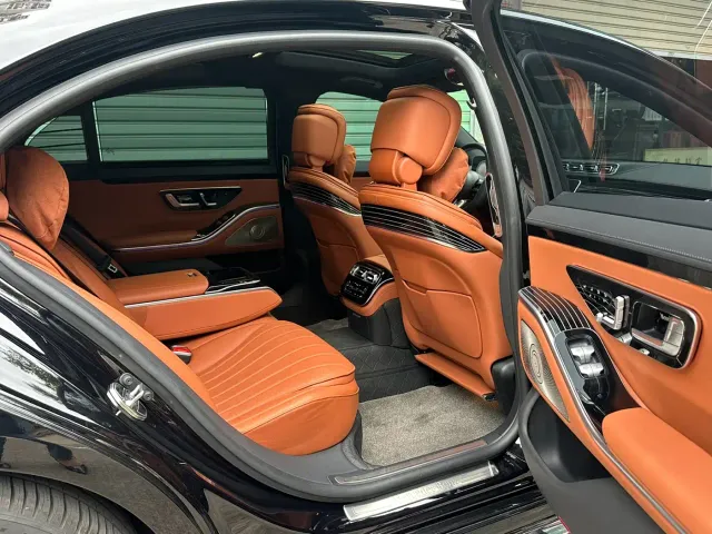 Mercedes-Benz S-Class — Фото автомобиля 2