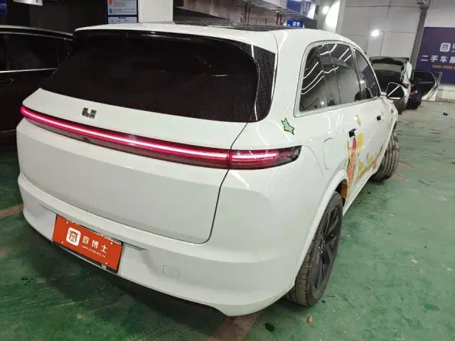 Li Auto L7 — Фото автомобиля 4