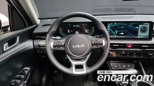 Kia K5 Новый K5 3 поколение 2.0 LPi(Для проката) — Фото автомобиля 13