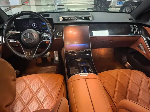 Mercedes-Benz Maybach S-Class — Фото автомобиля 11