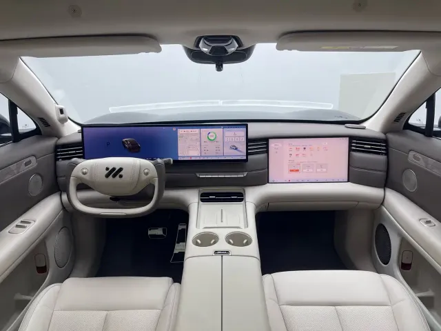 IM Motors LS6 — Фото автомобиля 17