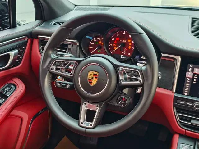 Porsche Macan — Фото автомобиля 10