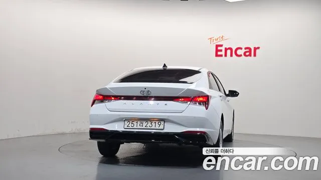 Hyundai Avante CN7 — Фото автомобиля 4