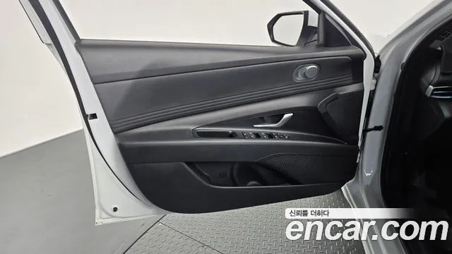 Hyundai AVANTE Новый Avante (CN7) — Фото автомобиля 21