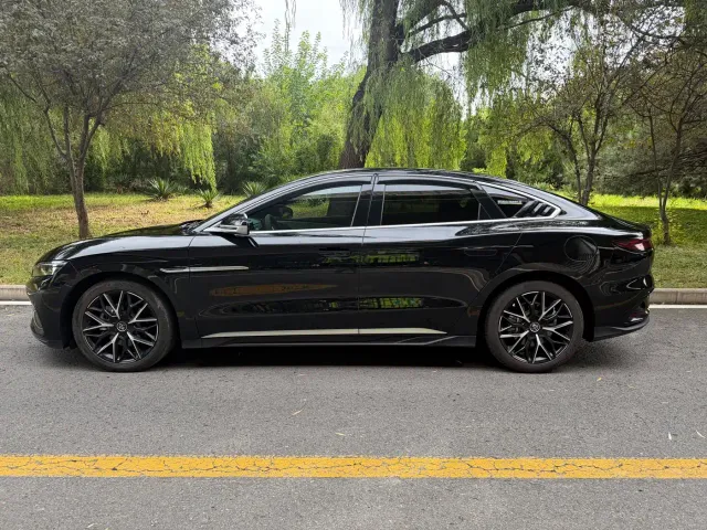 BYD Han — Фото автомобиля 3