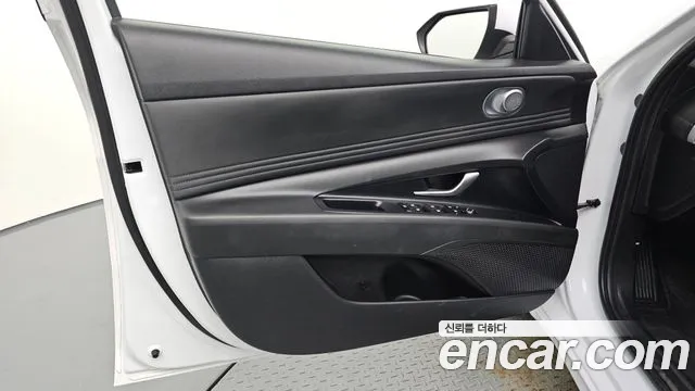 Hyundai AVANTE Avante (CN7) — Фото автомобиля 24