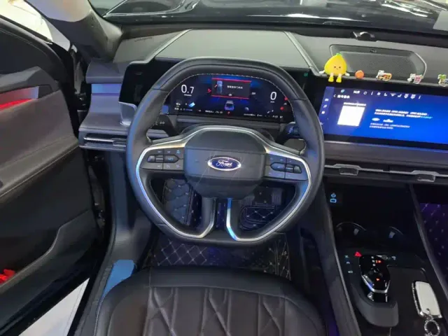 Ford Edge — Фото автомобиля 10