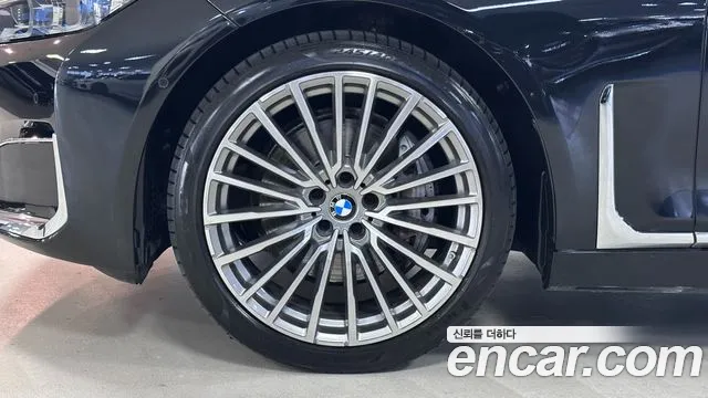 BMW 7 Series G11 — Фото автомобиля 5