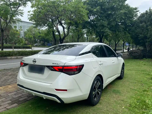 Nissan Sylphy — Фото автомобиля 8