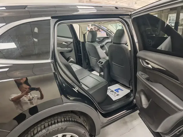Buick Envision Plus — Фото автомобиля 11