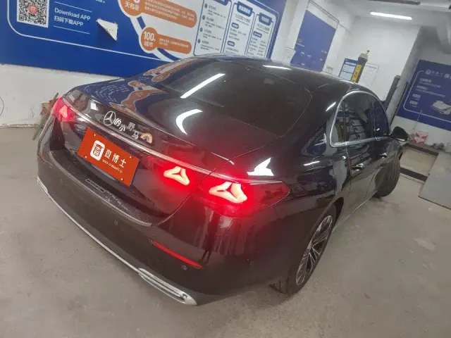 Mercedes-Benz E-Class — Фото автомобиля 7