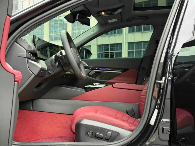 BMW 5 Series — Фото автомобиля 6