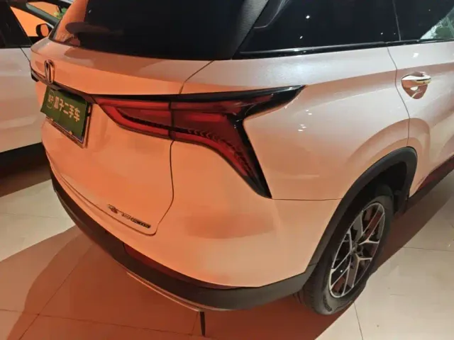 Changan CS75 Plus — Фото автомобиля 7