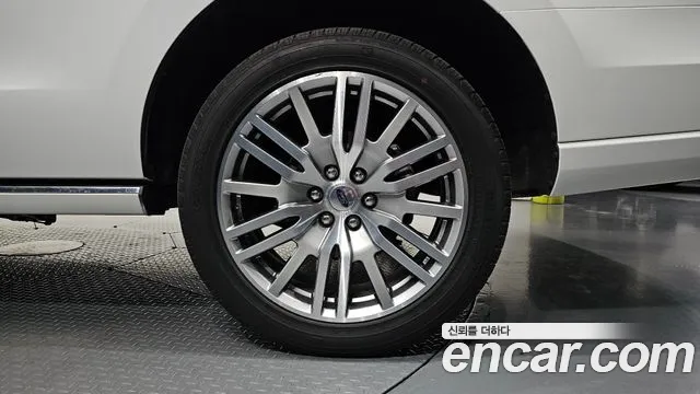 Ford Expedition — Фото автомобиля 20