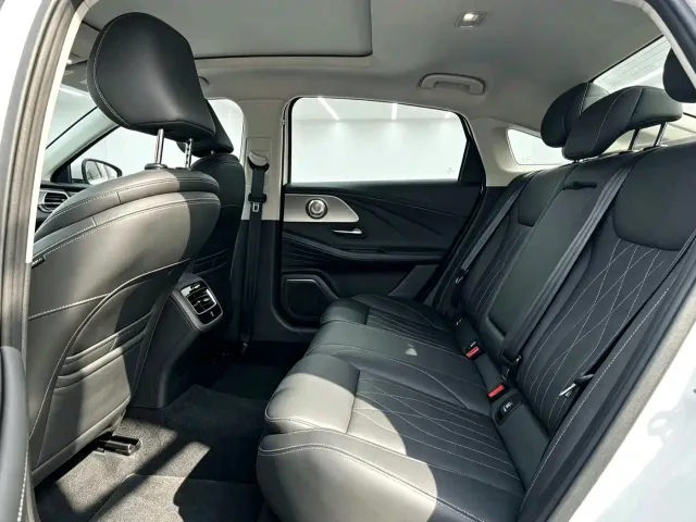 Chery Arrizo 8 — Фото автомобиля 6