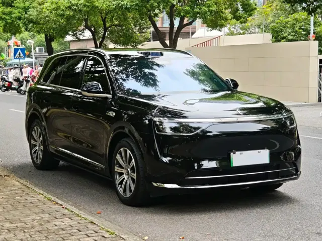 Aito M8 — Фото автомобиля 3