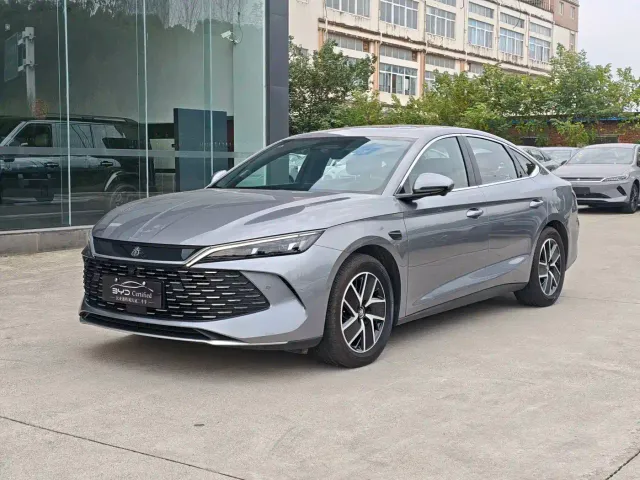 Фотография автомобиля — BYD Qin L