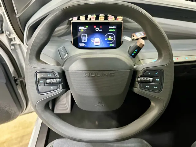 Wuling NanoEV — Фото автомобиля 11