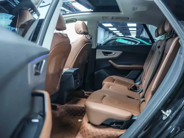 Audi Q8 — Фото автомобиля 4