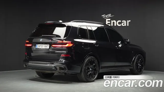 BMW X7 — Фото автомобиля 2