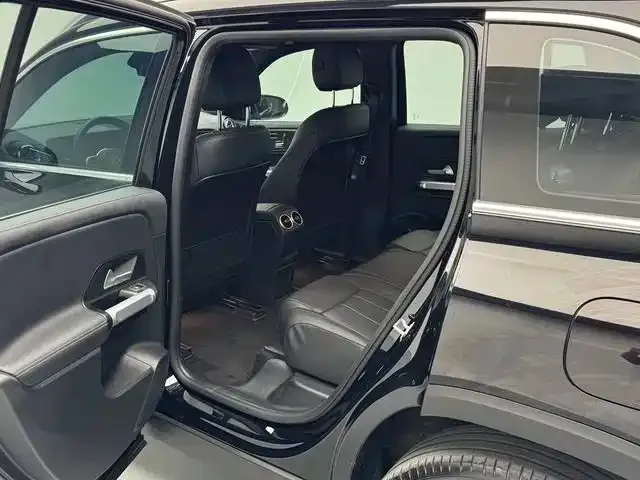 Mercedes-Benz EQB — Фото автомобиля 10