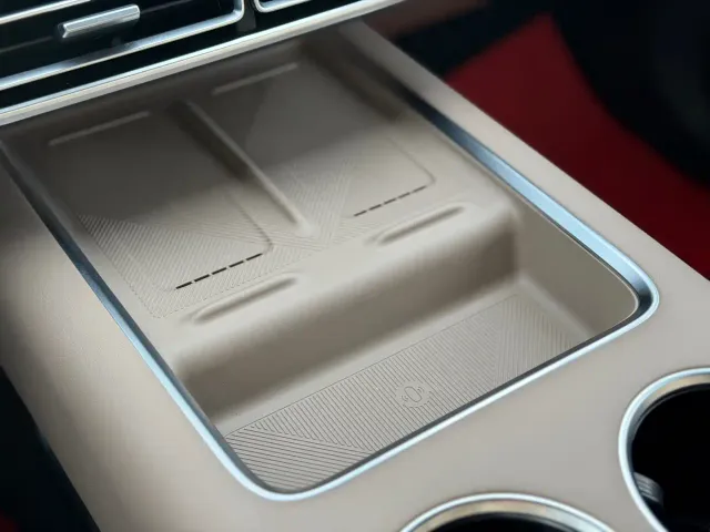 Li Auto L6 — Фото автомобиля 10