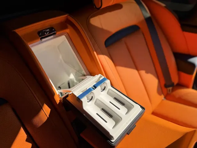 Rolls-Royce Cullinan — Фото автомобиля 15