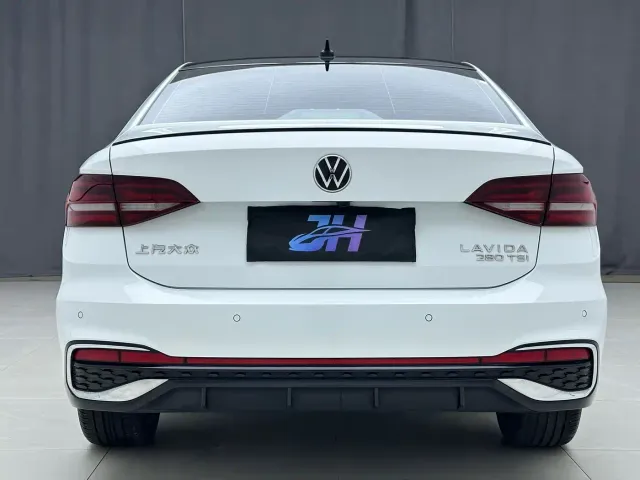 Volkswagen Lavida — Фото автомобиля 5