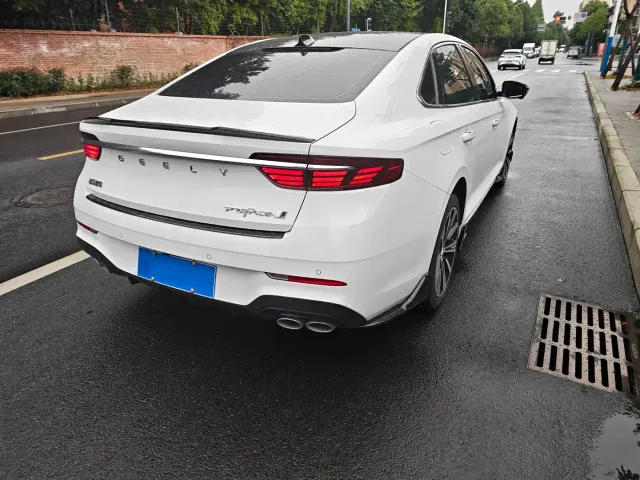 Geely Xingrui — Фото автомобиля 13