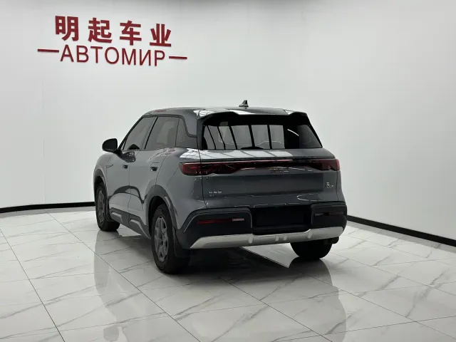 BYD Yuan UP — Фото автомобиля 8