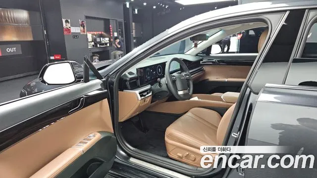 Hyundai Grandeur Grandeur (GN7) 2.5 Бензин 2WD — Фото автомобиля 10