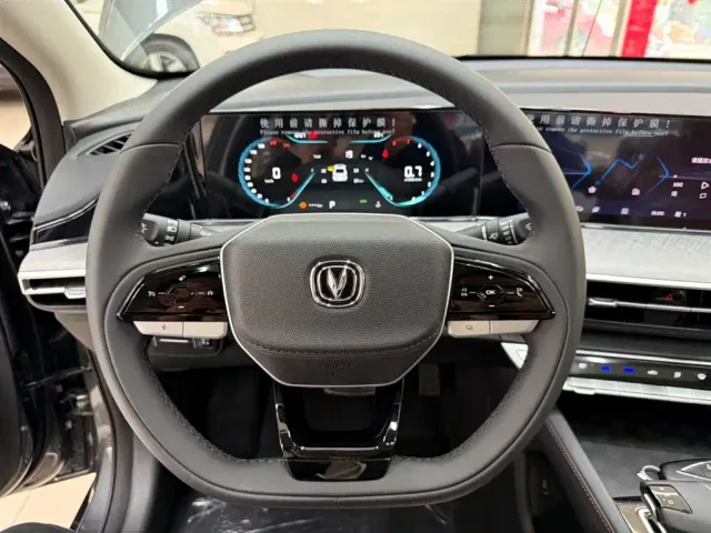Changan Eado — Фото автомобиля 12